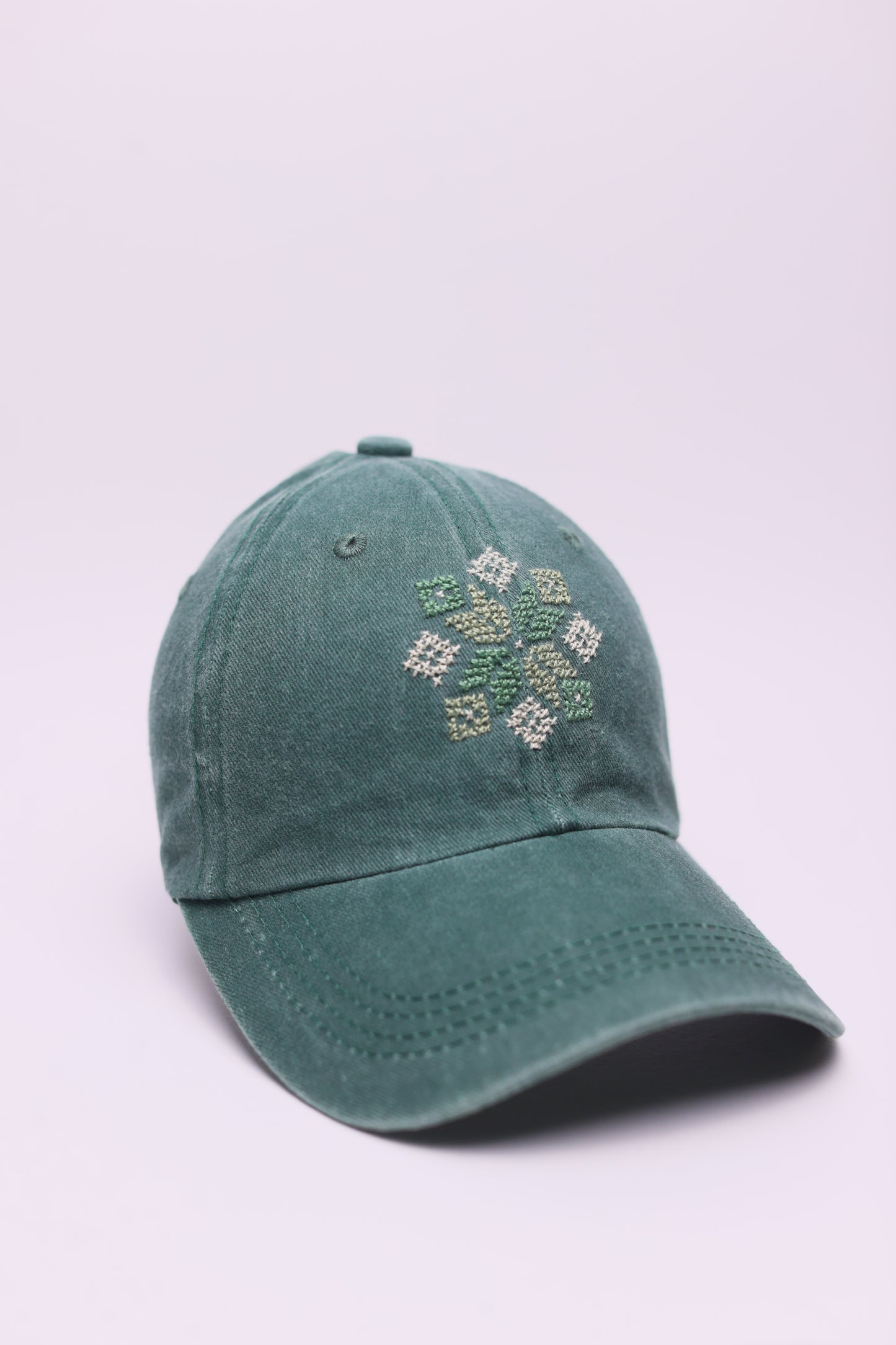 Green star hand embroidered cap